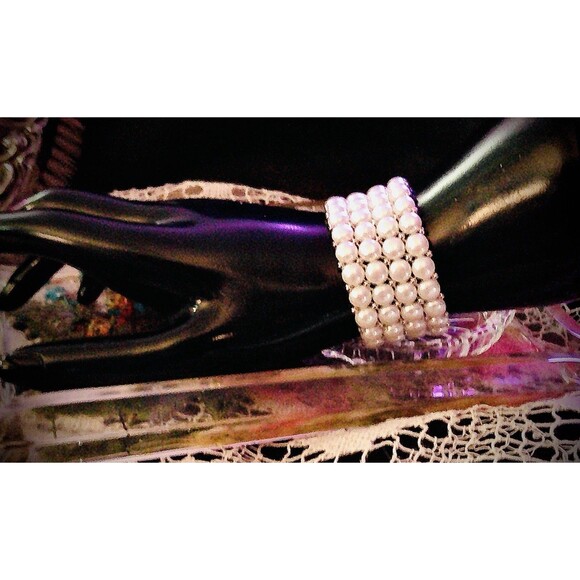 Sterling Four Strand Genuine Pearl 4 Rows Signed AOfG Stretch Bracelet - Picture 2 of 6